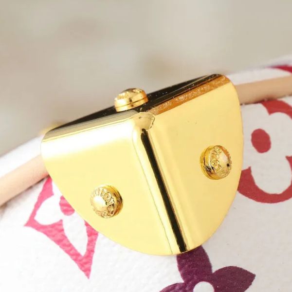 Bolsa de ombro compacta com monograma