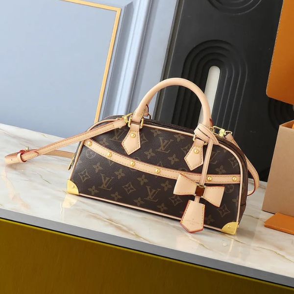 Bolsa de ombro compacta com monograma