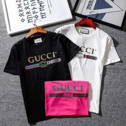 Camiseta casual listrada com logotipo 