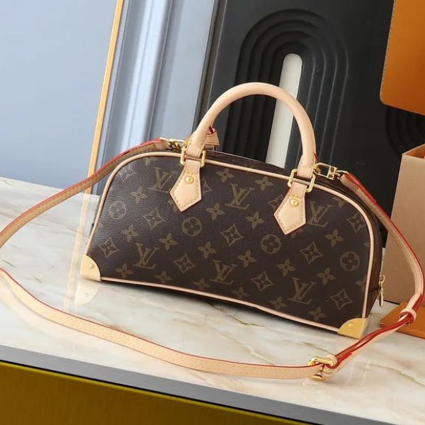 Bolsa de ombro compacta com monograma