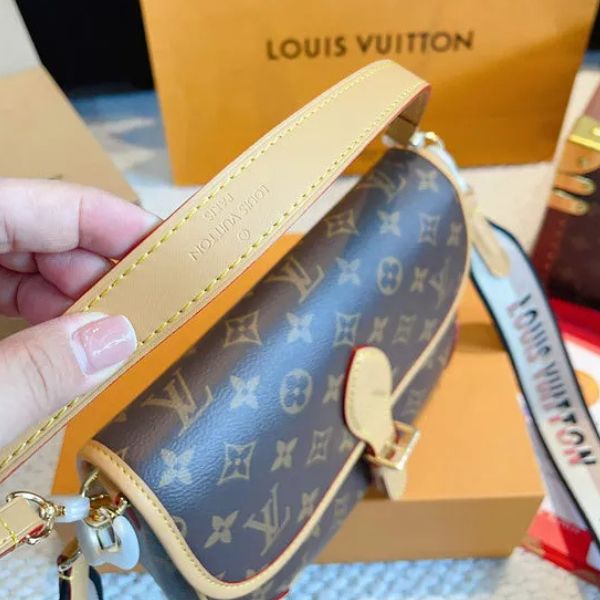Bolsa de ombro com fivela Heritage