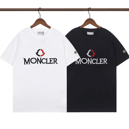 Camiseta com logotipo bordado da Moncler 