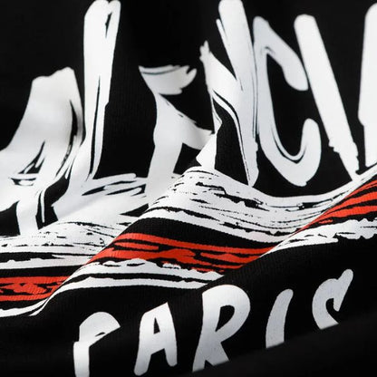 Camiseta com estampa parisiense 