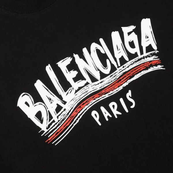 Camiseta com estampa parisiense 