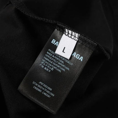 Camiseta com estampa parisiense 