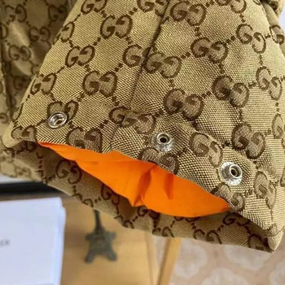 Colete acolchoado listrado vermelho 