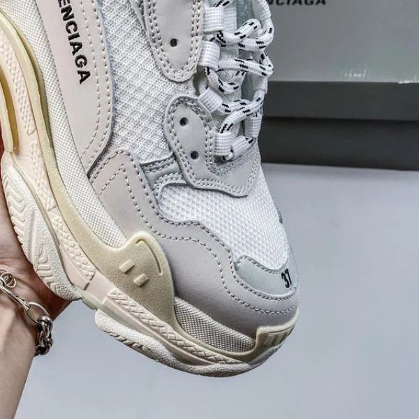 Tênis Chunky de Três Camadas
