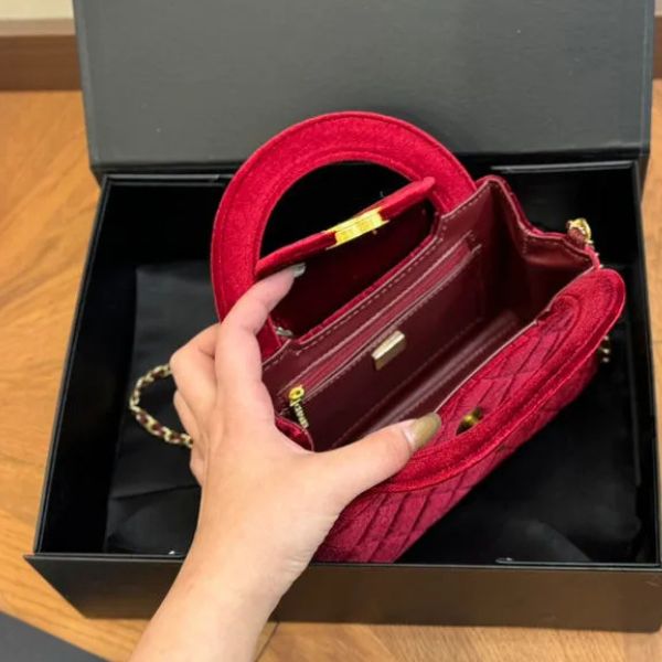 Bolsa de corrente com pingente