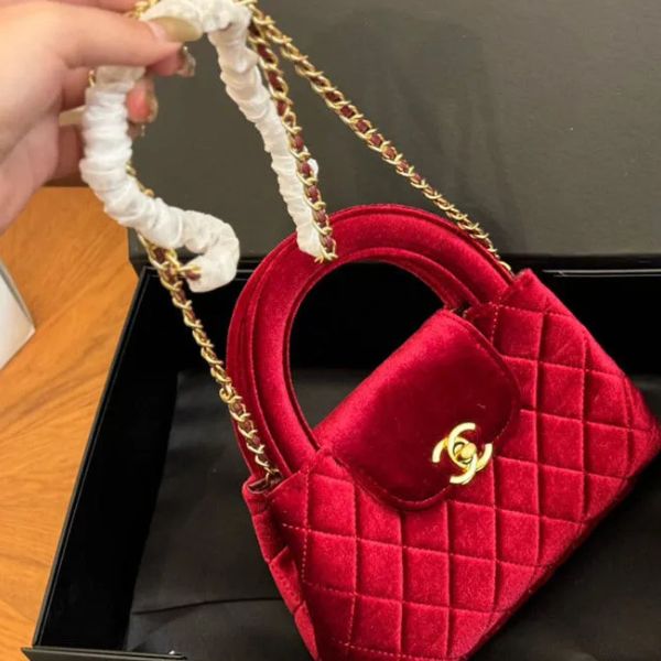 Bolsa de corrente com pingente
